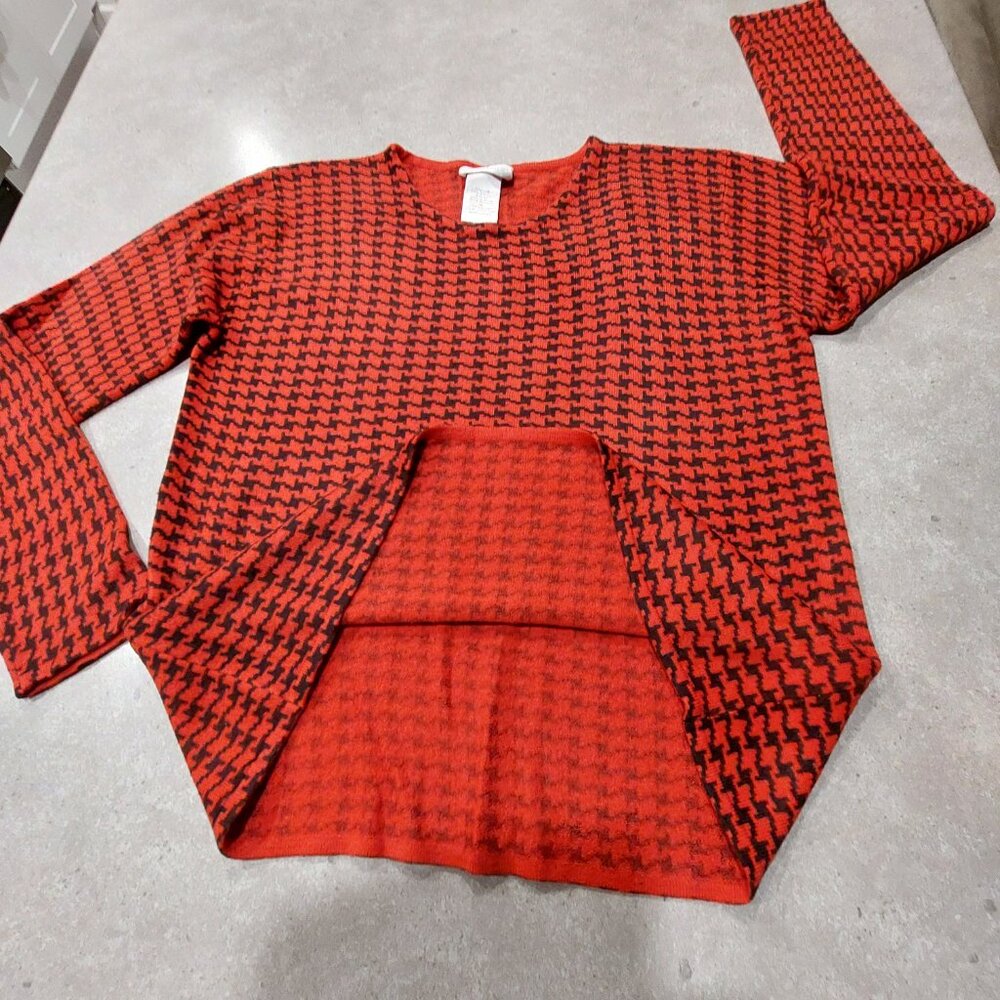 DESIGNERS ORIGINAL Women's 100% Acrylic Houndstooth Long Sleeves Knit Sweater